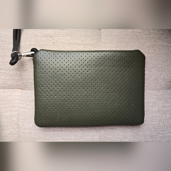 HAUTE SHORE | Neoprene Green Tote Bag & Wrislet Bundle - Picture 6 of 9